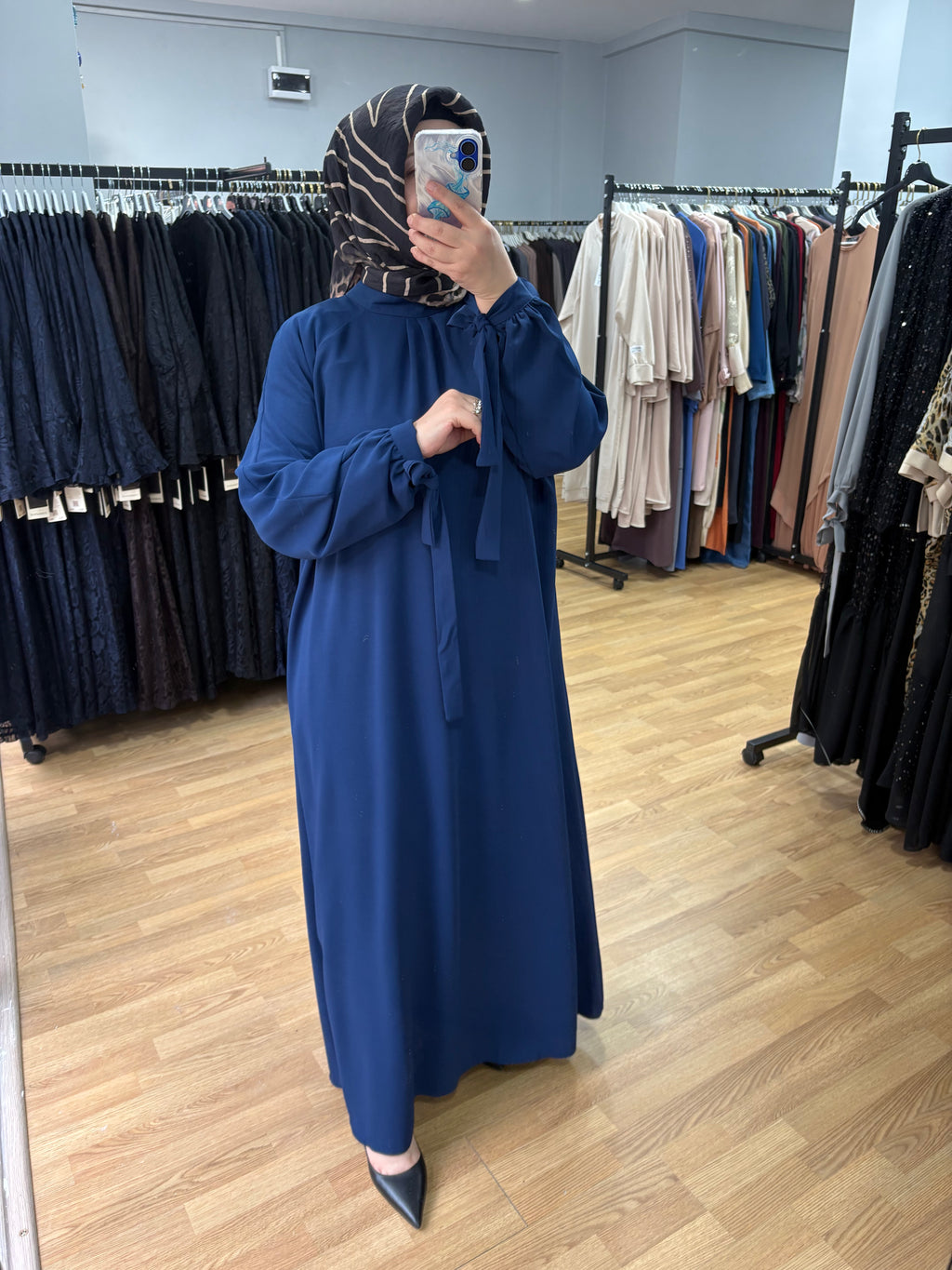Bilek bağlama detaylı Elbise